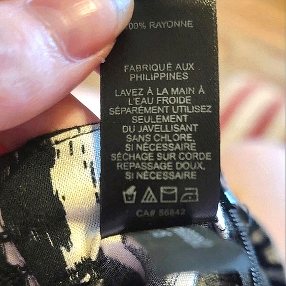 Express XS Maxi Skirt Thigh High Slit Black Tribal - Picture 9 of 10